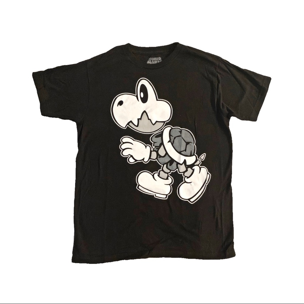 Super Mario graphic tee